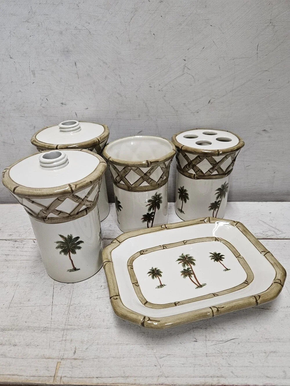 Wamsutta 5 Piece Palms Bathroom Accessories Set Ivory Toothbrush Soap Ceramic